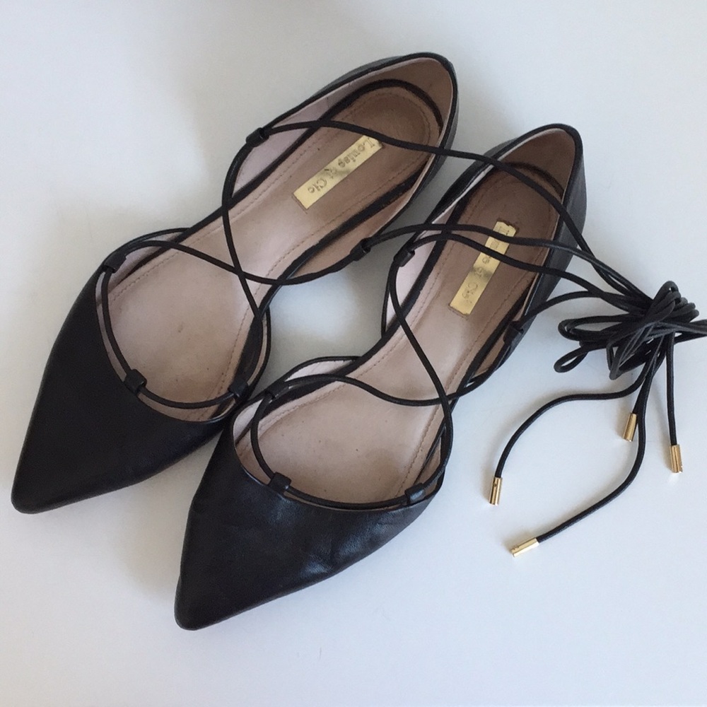 VINCE CAMUTO Louise et Cie LaceUp D’Orsay Flats